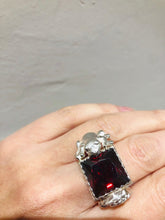 Carica l'immagine nel visualizzatore di Gallery, Anello grande quadrato