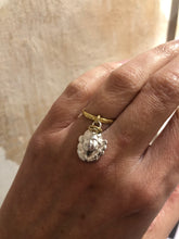 Carica l'immagine nel visualizzatore di Gallery, Minimal Capsule lottie