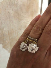 Carica l'immagine nel visualizzatore di Gallery, Minimal Capsule lottie