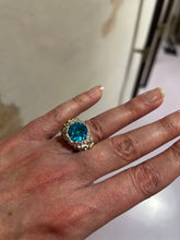 Carica l'immagine nel visualizzatore di Gallery, Anello puntoluce fiorellato