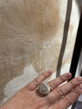 Carica l'immagine nel visualizzatore di Gallery, Anello cuore PuffPuff