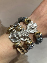 Carica l'immagine nel visualizzatore di Gallery, Bracciale angelo con catena