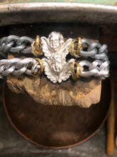 Carica l'immagine nel visualizzatore di Gallery, Bracciale angelo con catena