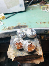 Carica l'immagine nel visualizzatore di Gallery, Orecchini Puff Puff Heart grande