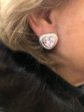 Carica l'immagine nel visualizzatore di Gallery, Orecchini Puff Puff Heart grande