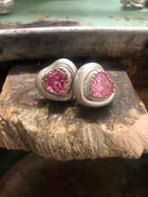 Carica l'immagine nel visualizzatore di Gallery, Orecchini Puff Puff Heart grande