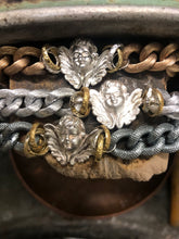 Carica l'immagine nel visualizzatore di Gallery, Bracciale angelo con catena