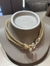 Carica l'immagine nel visualizzatore di Gallery, Collana cordino in seta e argento