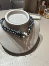 Carica l'immagine nel visualizzatore di Gallery, Collana cordino in seta e argento