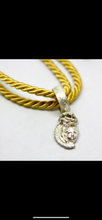 Carica l'immagine nel visualizzatore di Gallery, Collana cordino in seta e argento
