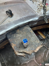 Carica l'immagine nel visualizzatore di Gallery, Anello puntoluce Minimal capsule