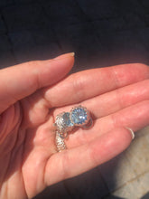 Carica l'immagine nel visualizzatore di Gallery, Orecchino Puntoluce Pallino