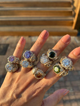 Carica l'immagine nel visualizzatore di Gallery, Anello puntoluce fiorellato