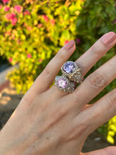 Carica l'immagine nel visualizzatore di Gallery, Anello puntoluce fiorellato