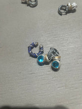 Carica l'immagine nel visualizzatore di Gallery, Orecchini cerchietti pave’