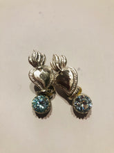 Carica l'immagine nel visualizzatore di Gallery, Orecchini Cuore Sacro light