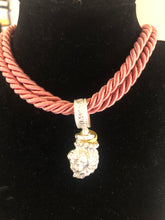 Carica l'immagine nel visualizzatore di Gallery, Ciondolo