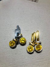 Carica l'immagine nel visualizzatore di Gallery, Orecchini New Casual Light