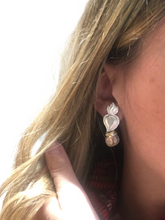 Carica l'immagine nel visualizzatore di Gallery, Orecchini Cuore Sacro light