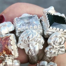 Carica l'immagine nel visualizzatore di Gallery, Anello Puntoluce Classico Quadrato