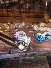 Carica l'immagine nel visualizzatore di Gallery, Anello Classico Puntoluce