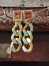 Carica l'immagine nel visualizzatore di Gallery, Orecchini Light&Chain