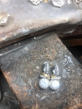 Carica l'immagine nel visualizzatore di Gallery, Orecchini cerchietti pave’