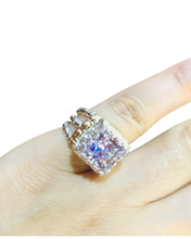 Carica l'immagine nel visualizzatore di Gallery, Anello puntoluce Minimal capsule