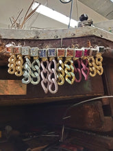 Carica l'immagine nel visualizzatore di Gallery, Orecchini Light&Chain