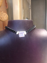 Carica l'immagine nel visualizzatore di Gallery, Collana choker light
