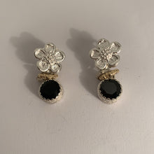 Carica l'immagine nel visualizzatore di Gallery, Orecchino Lottie Light