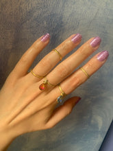 Carica l'immagine nel visualizzatore di Gallery, Minimal Capsule nude oro