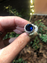 Carica l'immagine nel visualizzatore di Gallery, Orecchino Puntoluce Classico