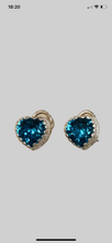 Carica l'immagine nel visualizzatore di Gallery, Orecchino puntoluce cuore