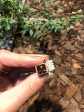 Carica l'immagine nel visualizzatore di Gallery, Orecchino Puntoluce Classico