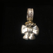 Carica l'immagine nel visualizzatore di Gallery, Ciondoli Gran Lottie