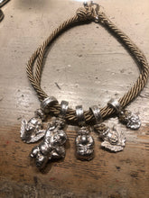 Carica l'immagine nel visualizzatore di Gallery, Ciondolo