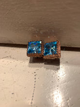Carica l'immagine nel visualizzatore di Gallery, puntoluce quadro azzurro top bronzo