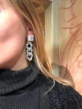 Carica l'immagine nel visualizzatore di Gallery, Orecchini Light&Chain