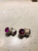 Carica l'immagine nel visualizzatore di Gallery, Orecchino Puntoluce Classico