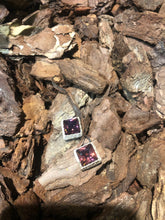 Carica l'immagine nel visualizzatore di Gallery, Orecchino Puntoluce Classico