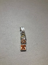 Carica l'immagine nel visualizzatore di Gallery, Ciondolo puntoluce doppio