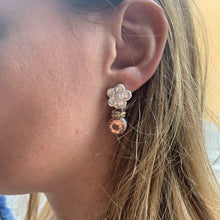 Carica l'immagine nel visualizzatore di Gallery, Orecchino Lottie Light