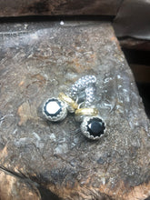 Carica l'immagine nel visualizzatore di Gallery, Orecchini cerchietti pave’