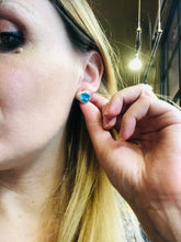 Carica l'immagine nel visualizzatore di Gallery, Orecchino puntoluce cuore