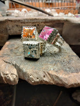 Carica l'immagine nel visualizzatore di Gallery, Anello puntoluce Minimal capsule