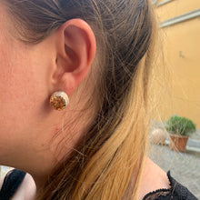 Carica l'immagine nel visualizzatore di Gallery, Orecchino Puntoluce Classico