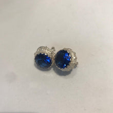 Carica l'immagine nel visualizzatore di Gallery, Orecchino Puntoluce Classico