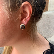Carica l'immagine nel visualizzatore di Gallery, Orecchino Puntoluce Classico