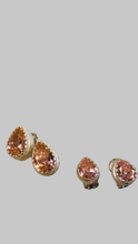 Carica l'immagine nel visualizzatore di Gallery, Orecchino Puntoluce goccia